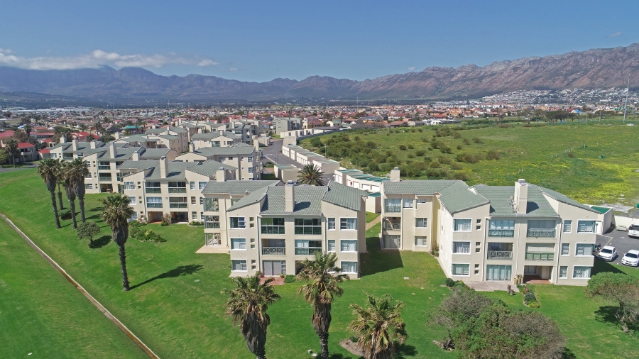 1 Bedroom Property for Sale in Greenways Golf Estate Western Cape